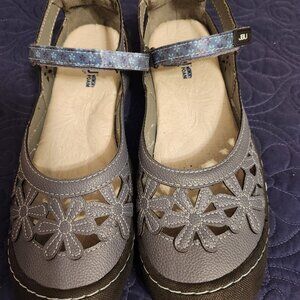 JBU by JAMBU Denim Wildflower Adjustable Round Toe Slide Sandal